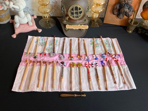 Wooden lace making bobbins - lace,