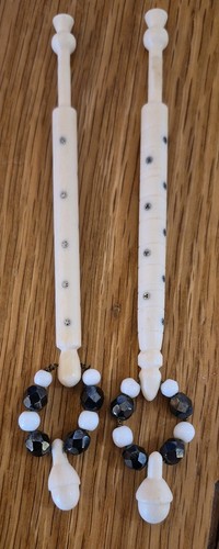 Vintage bone lace - x,