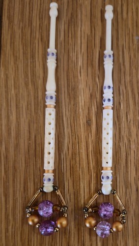 Vintage bone lace making - x,