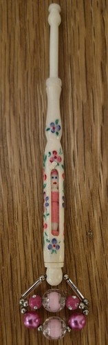 Vintage bone lace - x,