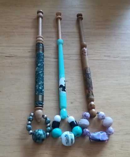 Wood lace bobbins with - lace,