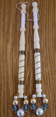 Vintage bone lace making - x,